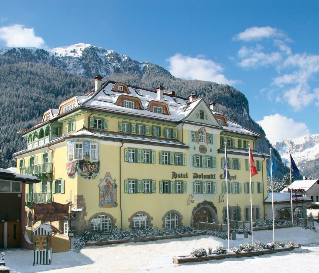 Hotel Dolomiti Schloss Canazei Eksteriør bilde