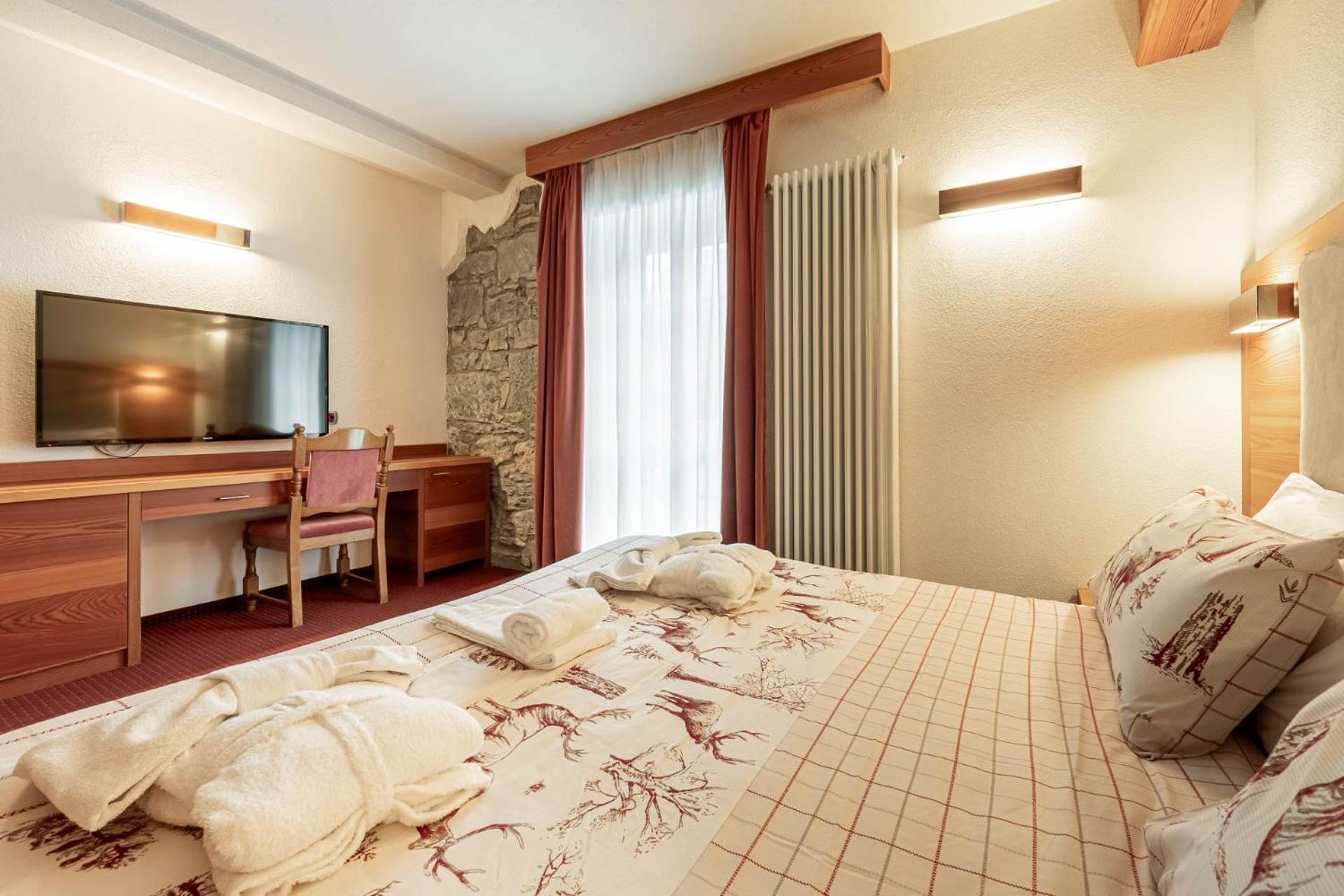 Hotel Dolomiti Schloss Canazei Eksteriør bilde
