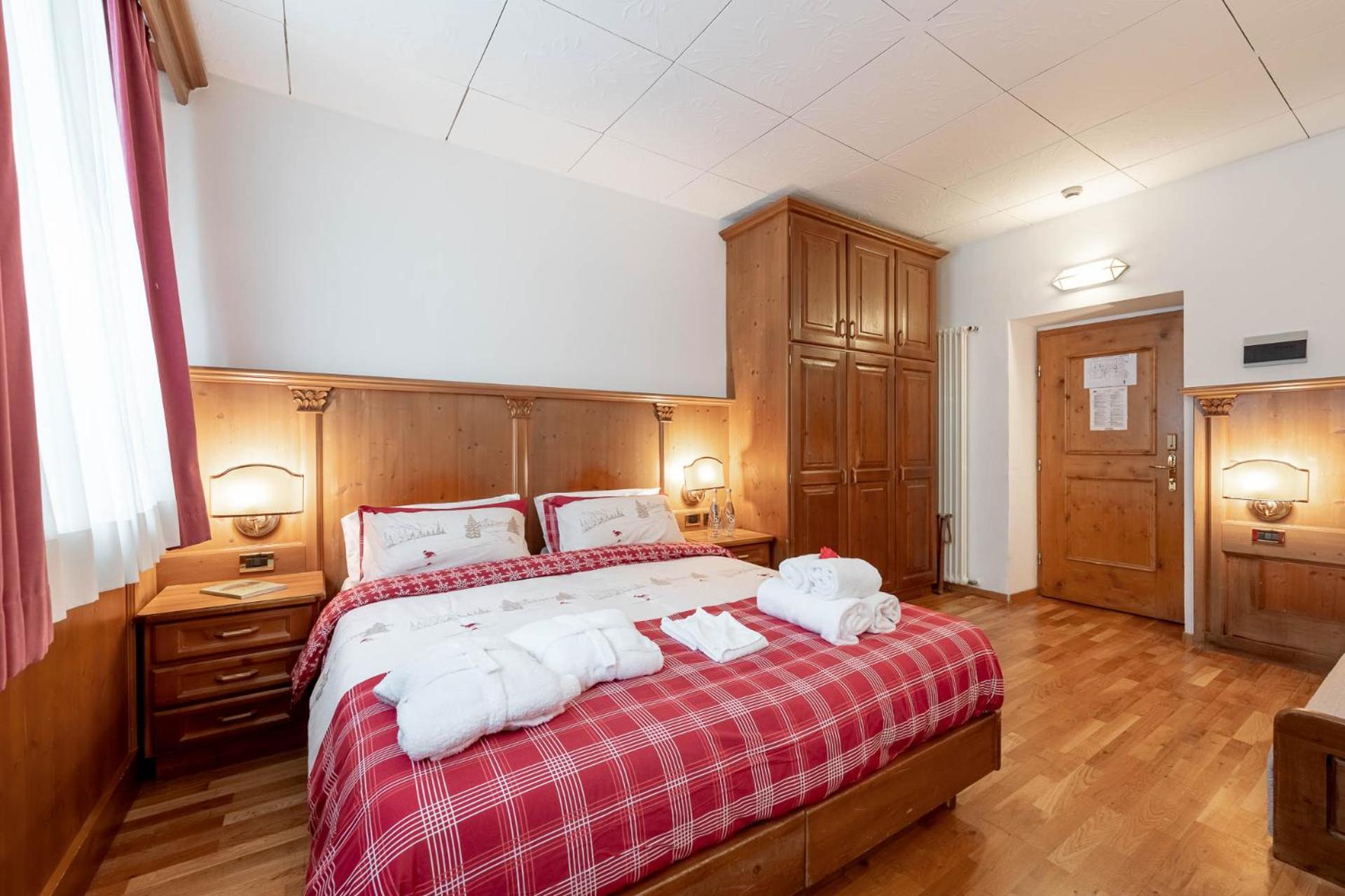 Hotel Dolomiti Schloss Canazei Eksteriør bilde