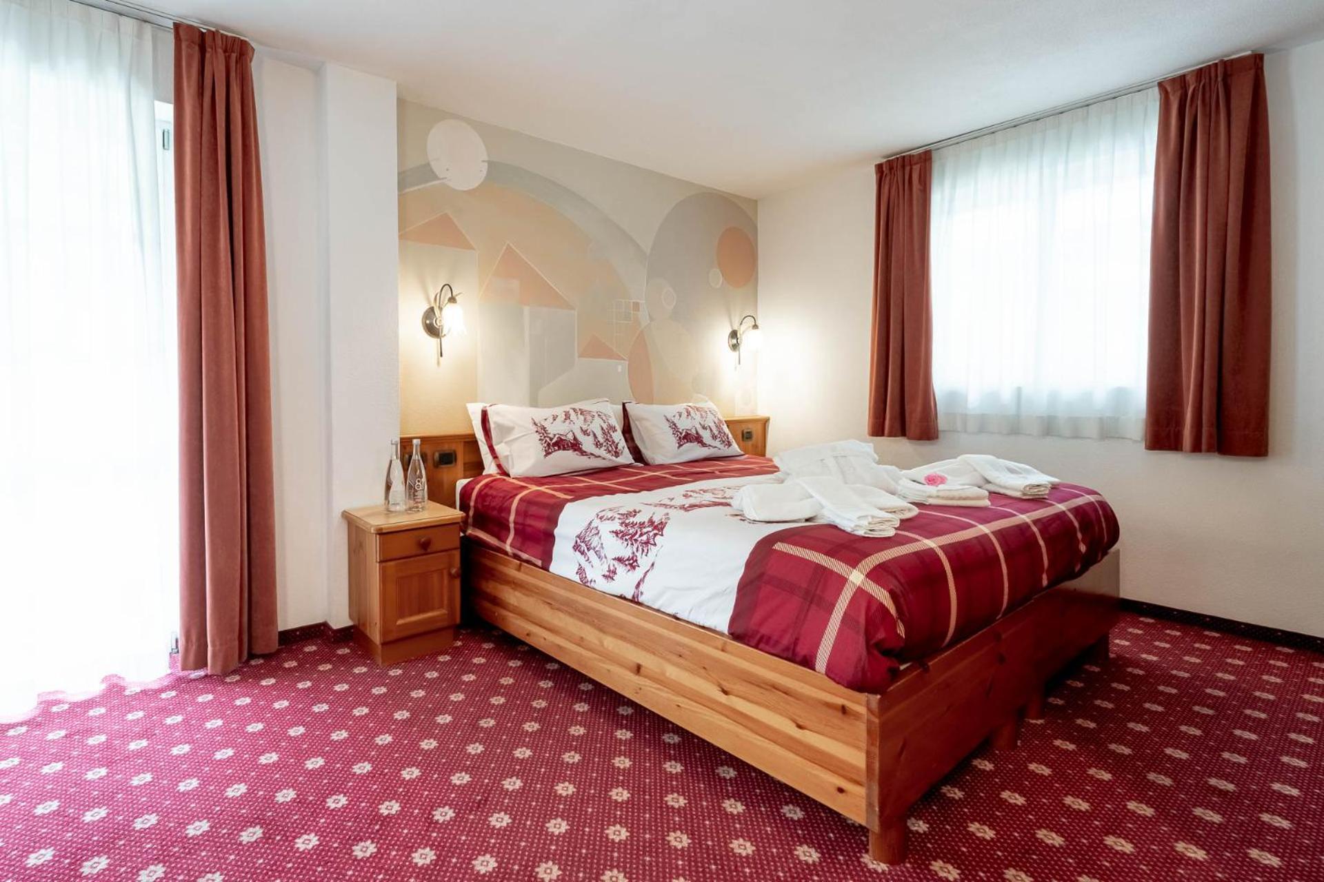 Hotel Dolomiti Schloss Canazei Eksteriør bilde