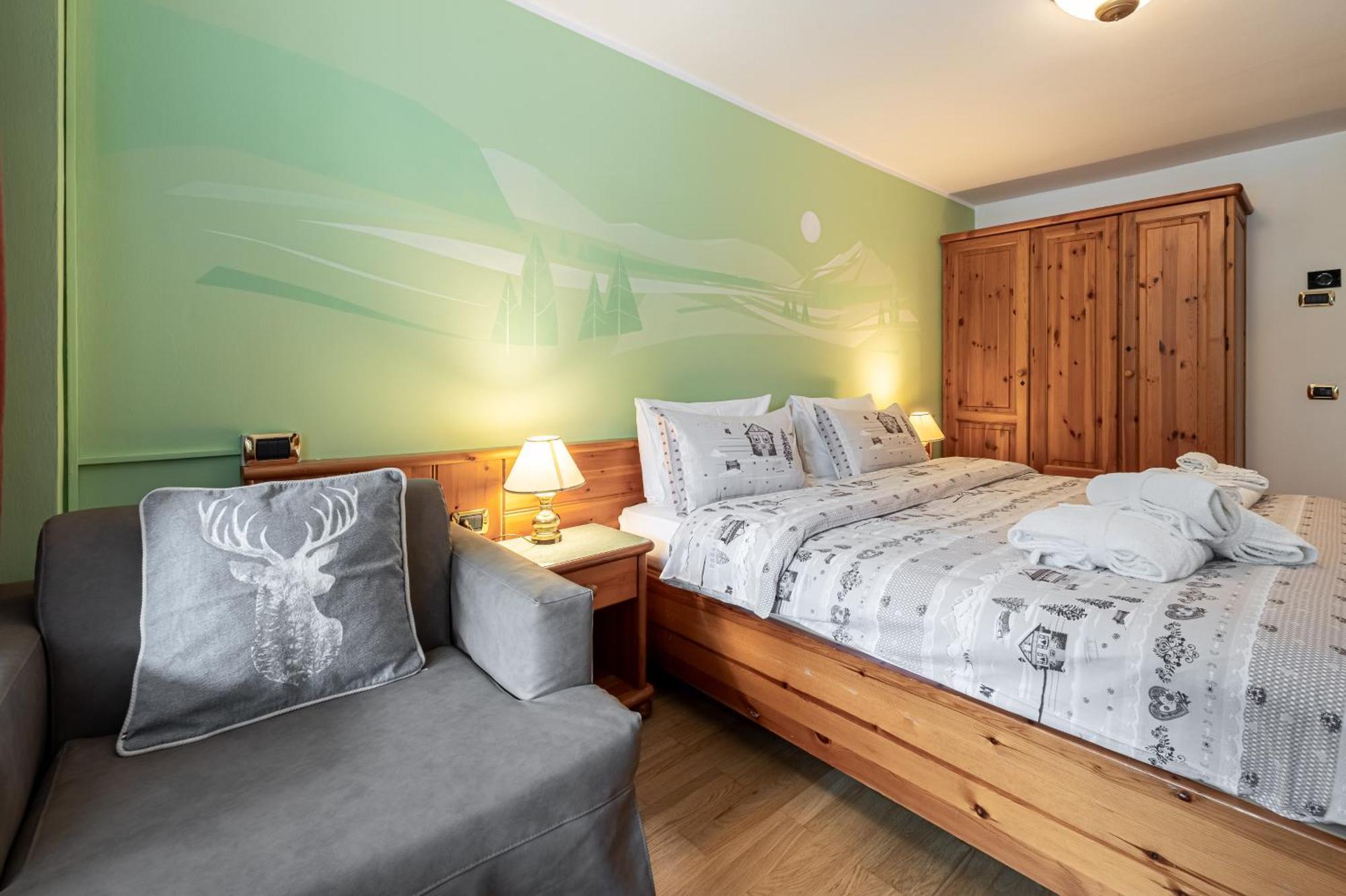 Hotel Dolomiti Schloss Canazei Eksteriør bilde