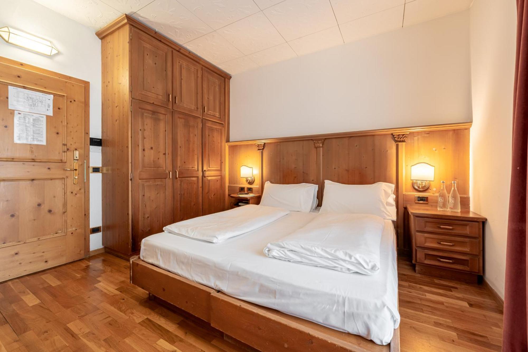 Hotel Dolomiti Schloss Canazei Eksteriør bilde