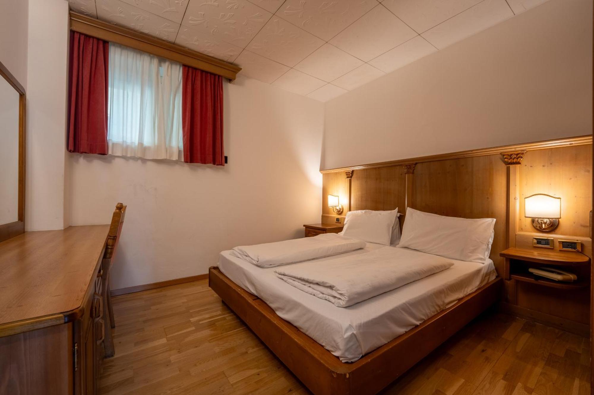 Hotel Dolomiti Schloss Canazei Eksteriør bilde